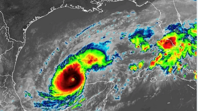 39f605e9-78c5-4c28-9339-f36c3757f93a "Hurricane Milton: A Looming Threat Over Florida's Coastline"